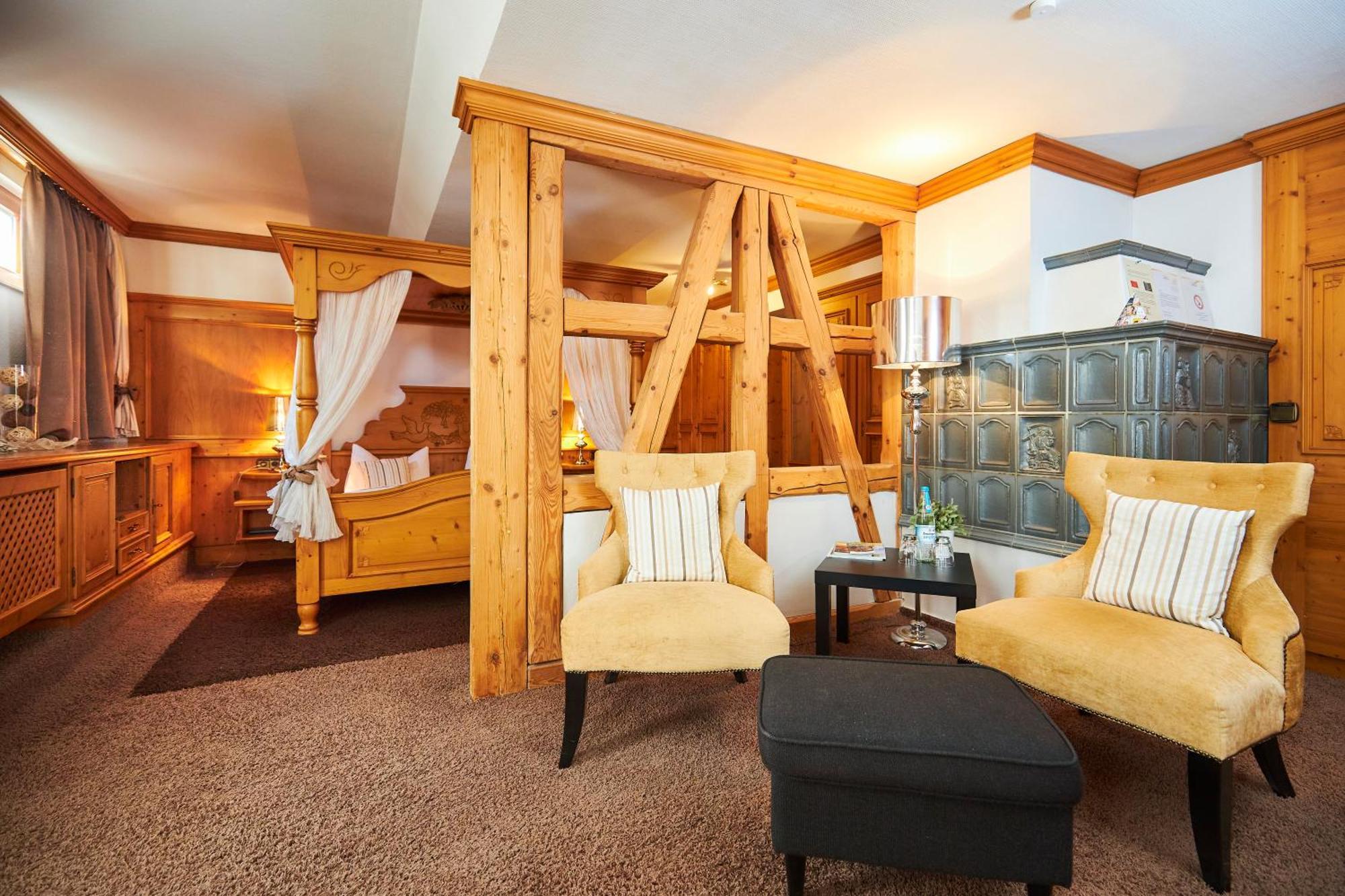 Flair Hotel Vier Jahreszeiten Bad Urach Exteriör bild