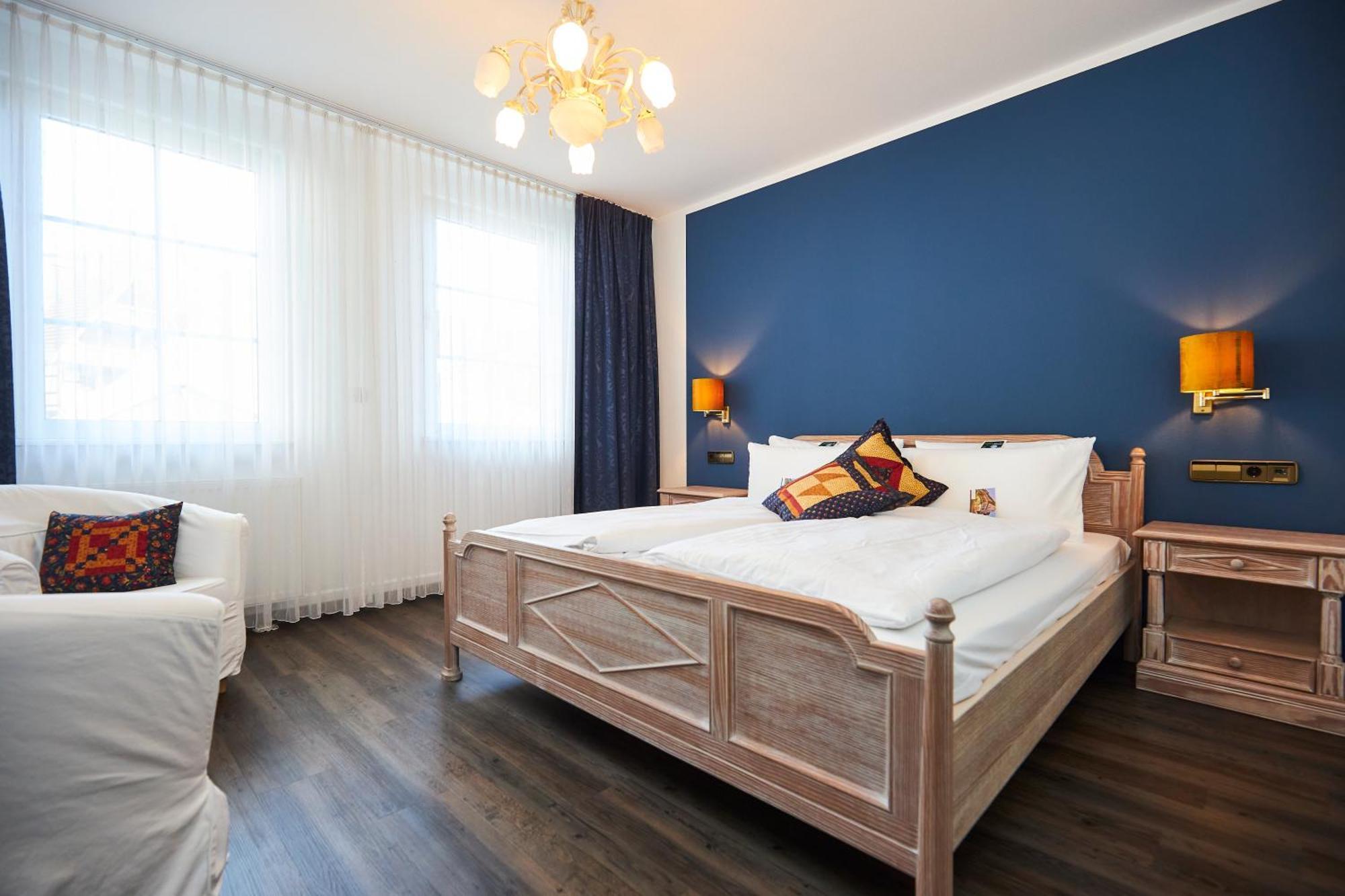 Flair Hotel Vier Jahreszeiten Bad Urach Exteriör bild