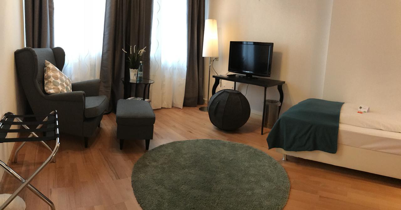 Flair Hotel Vier Jahreszeiten Bad Urach Exteriör bild