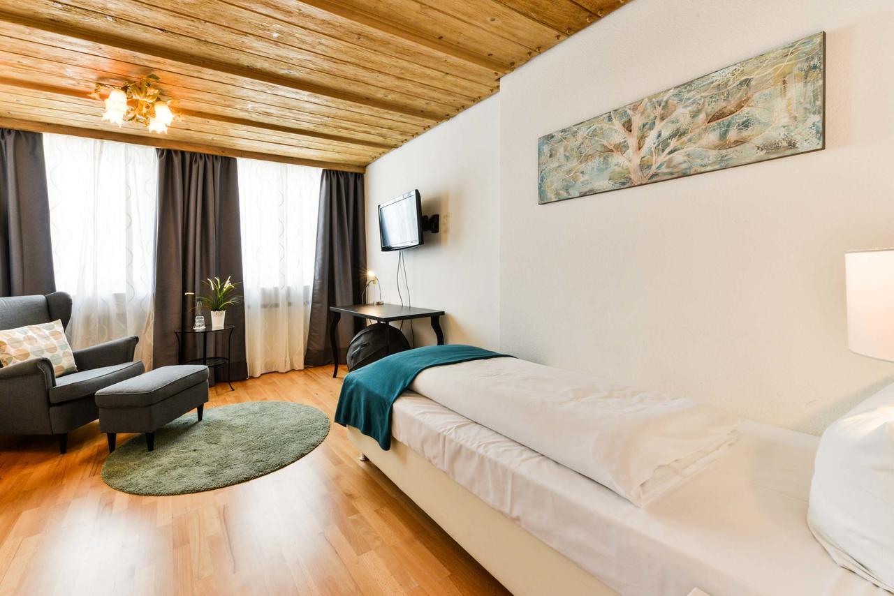 Flair Hotel Vier Jahreszeiten Bad Urach Exteriör bild